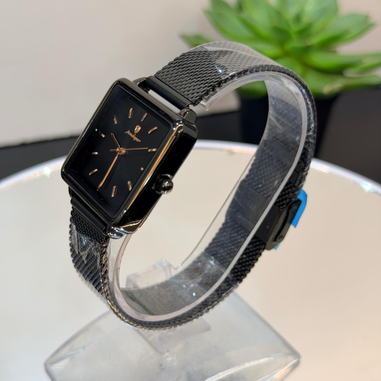 Fashion style dress watch