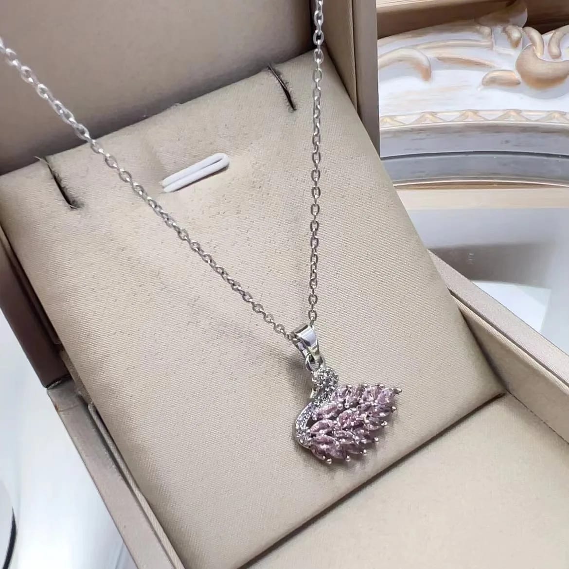 Hypoallergenic necklaces