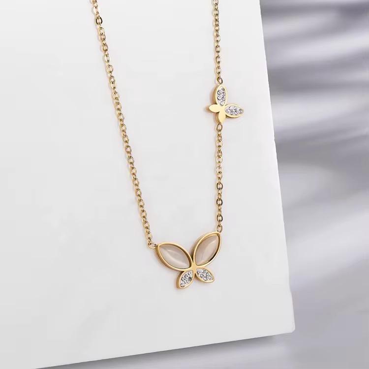 Hypoallergenic necklaces
