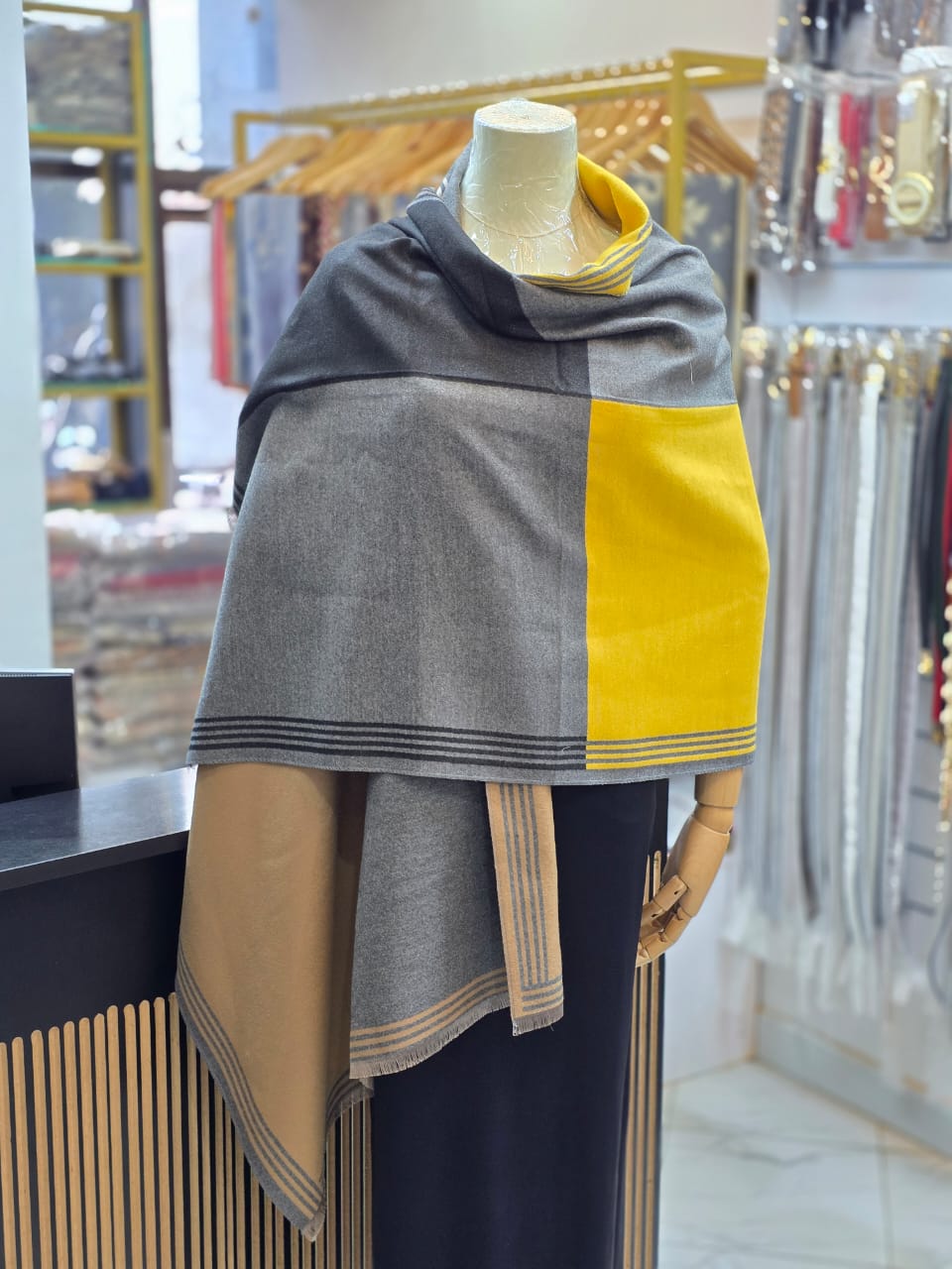 Cashmere scarf