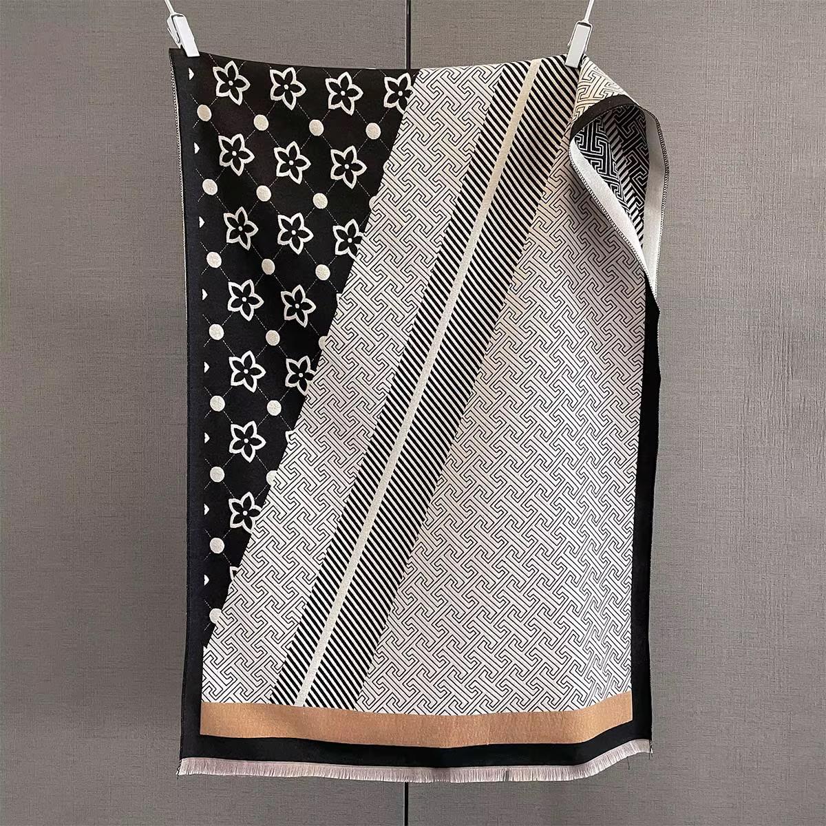 Cashmere scarf