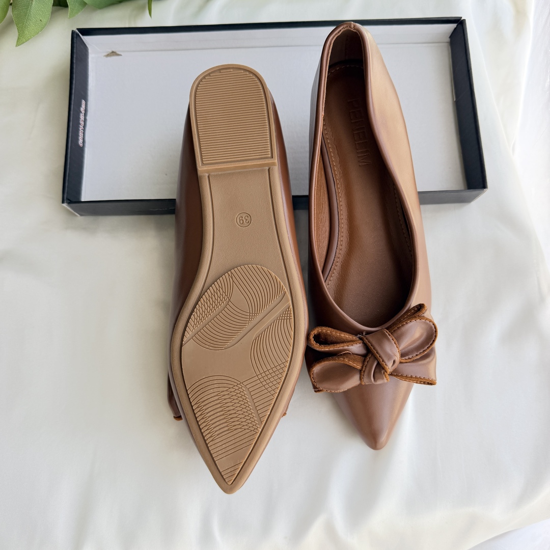 Doll shoes