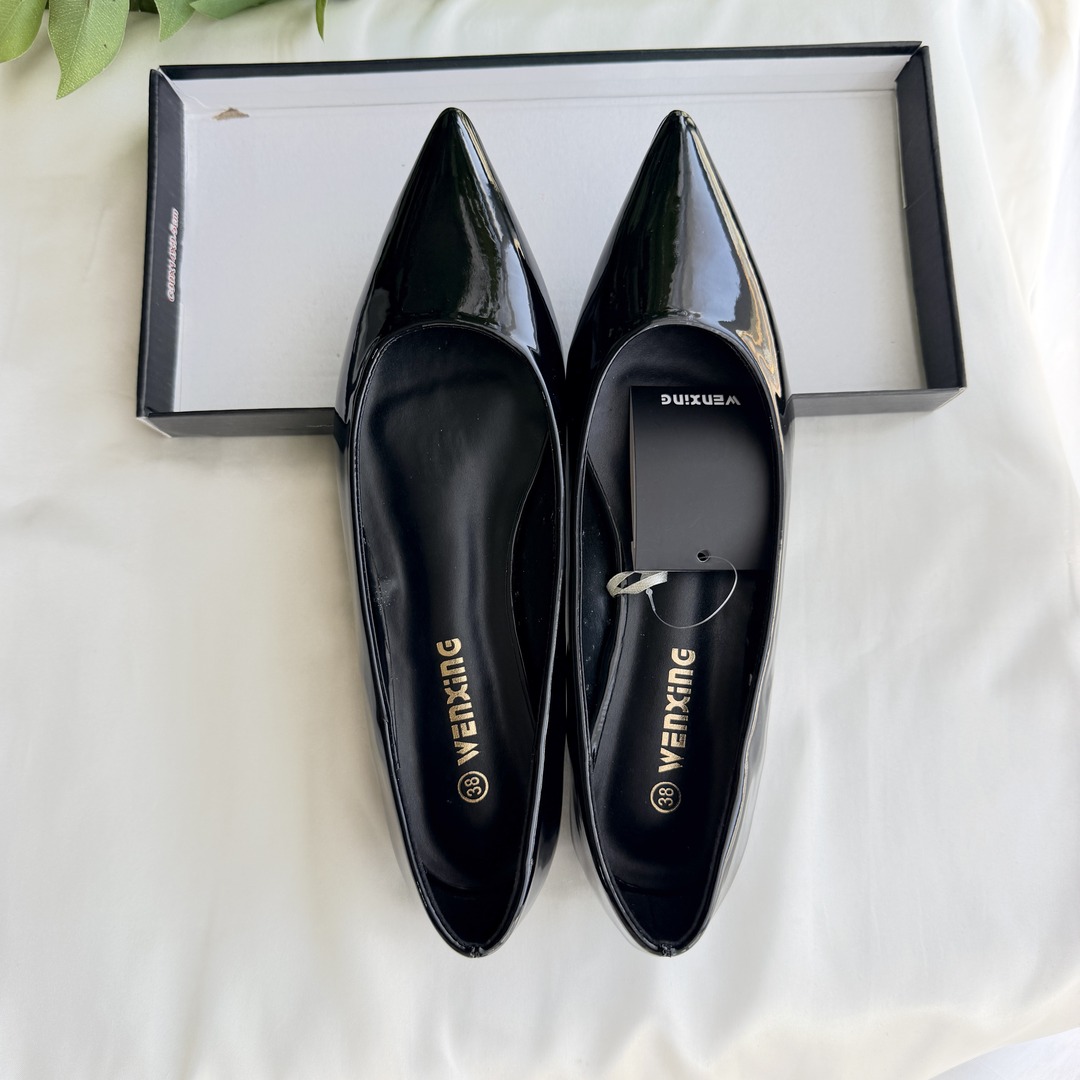 Doll shoes