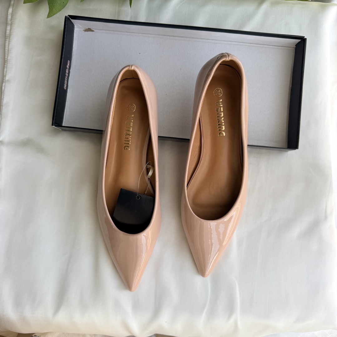 Ballet flats