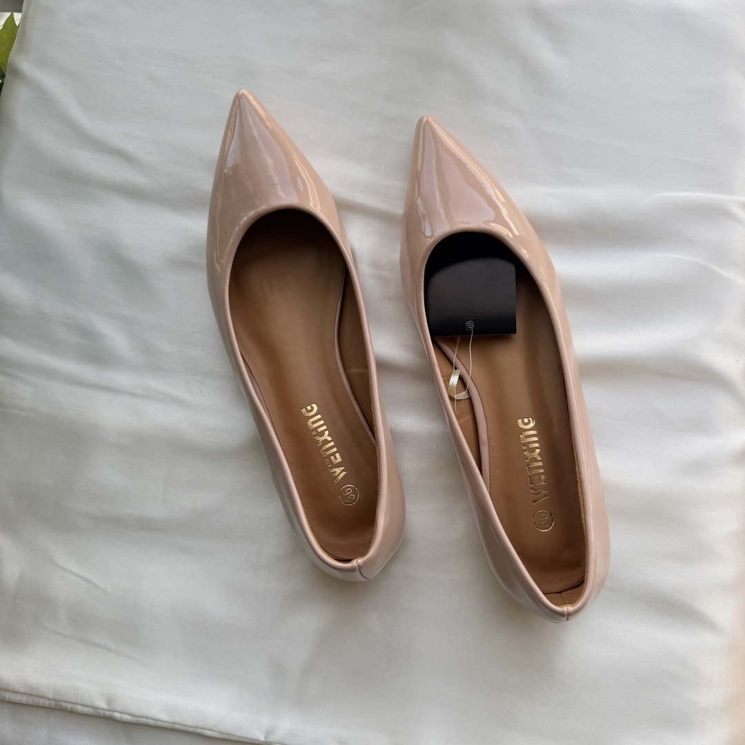 Ballet flats