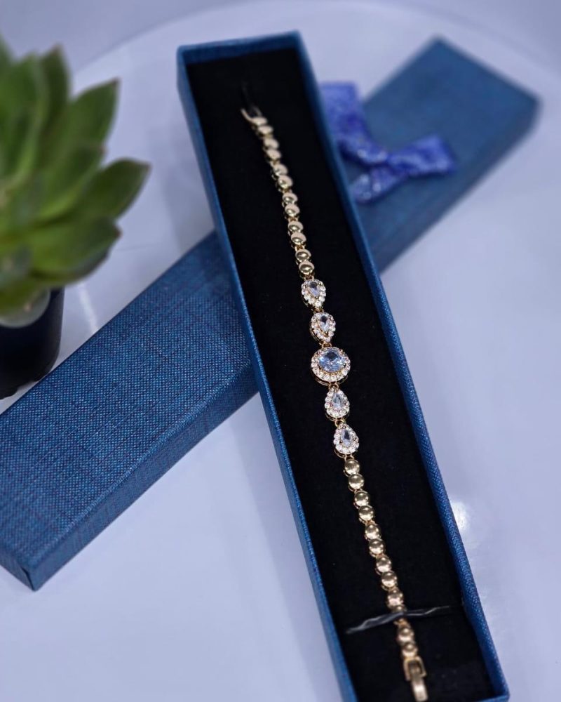 Gold bracelet