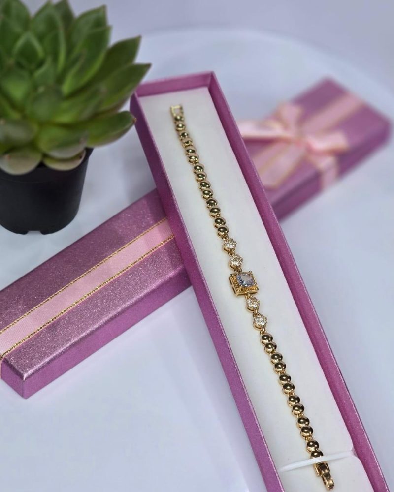 Gold bracelet