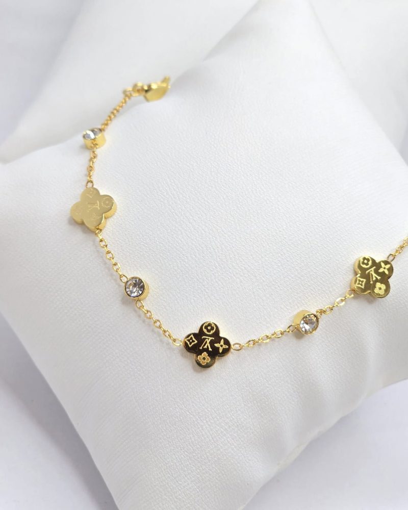 Hypoallergenic bracelet