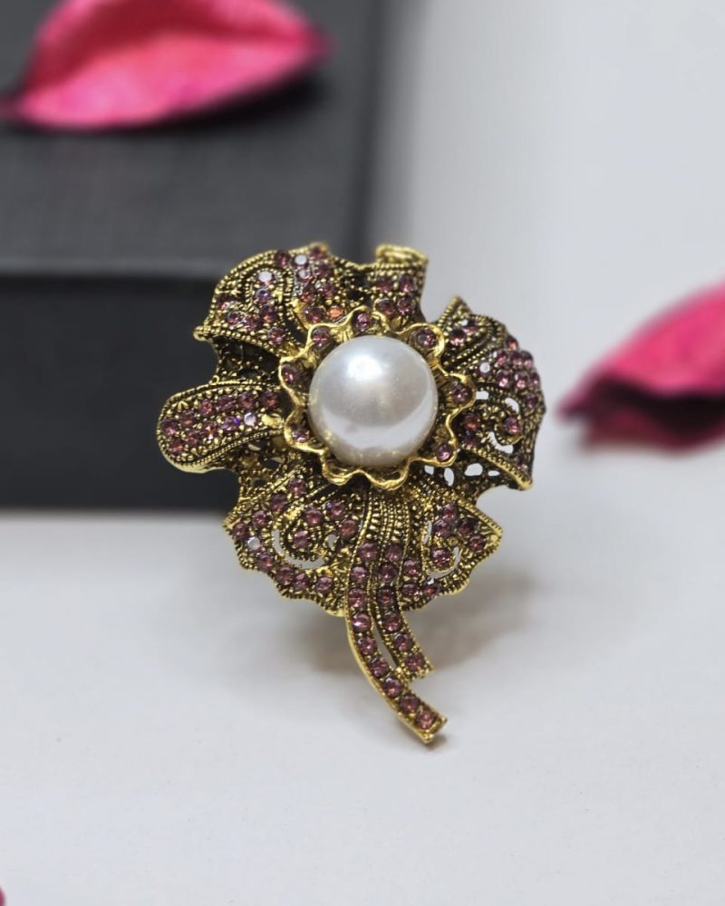Brooch 200