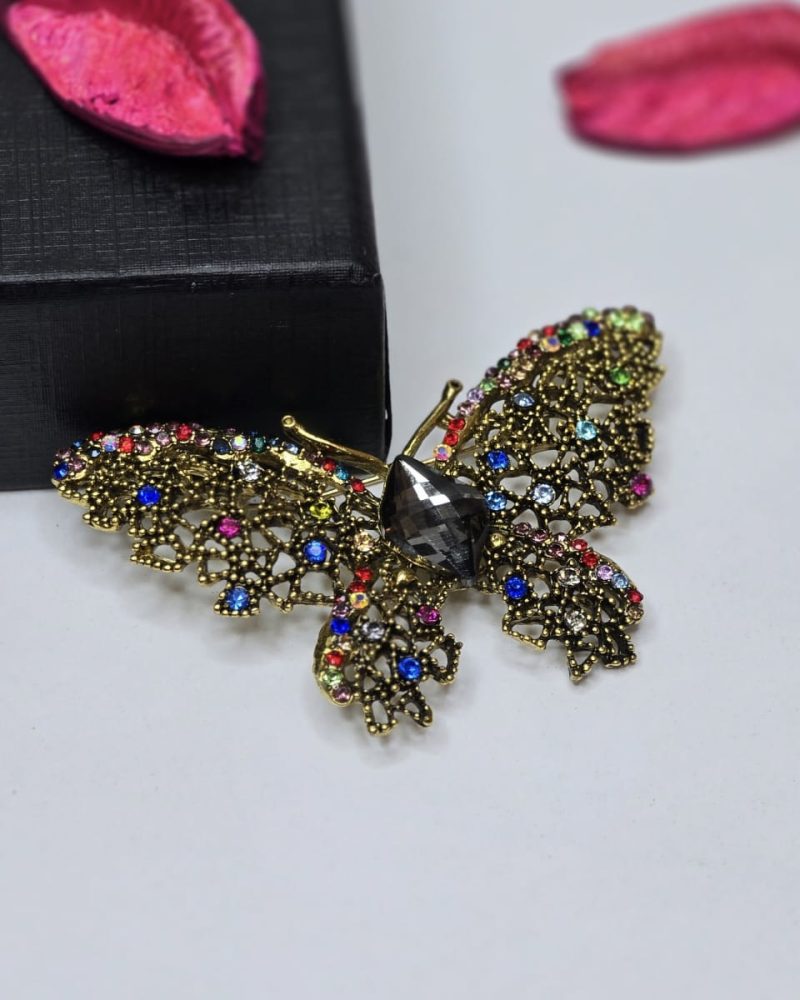 Brooch 203