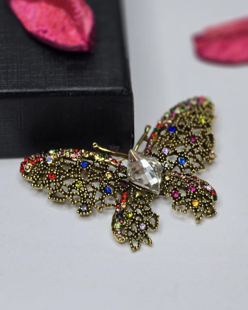 Brooch 204