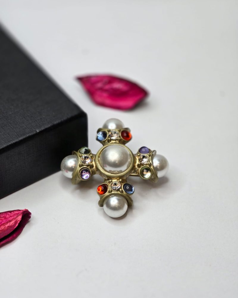 Brooch pin