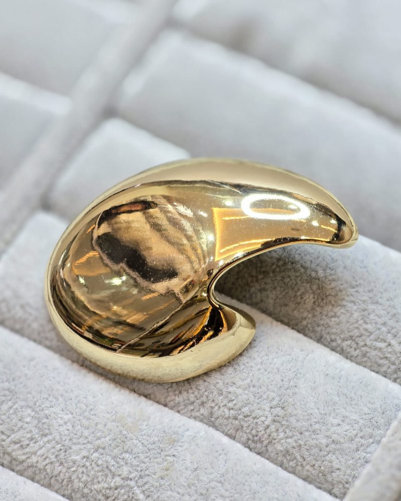 Brooch 230