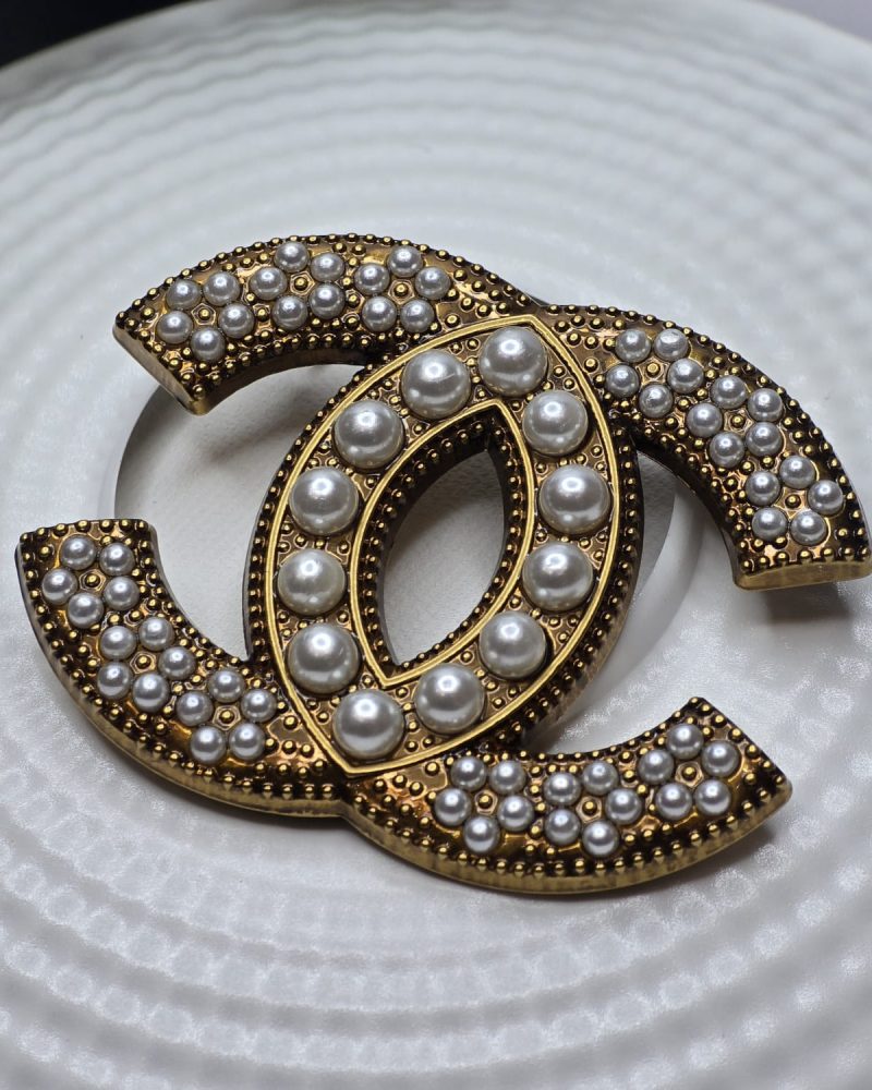 Brooch 257
