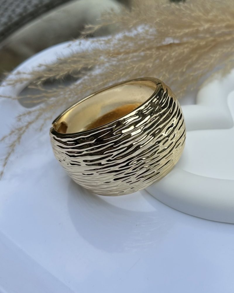 Chunky bangle