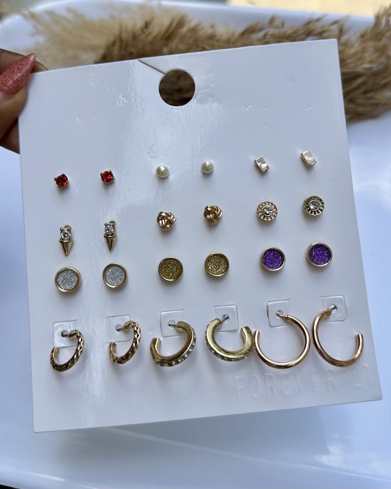 Earrings stacks