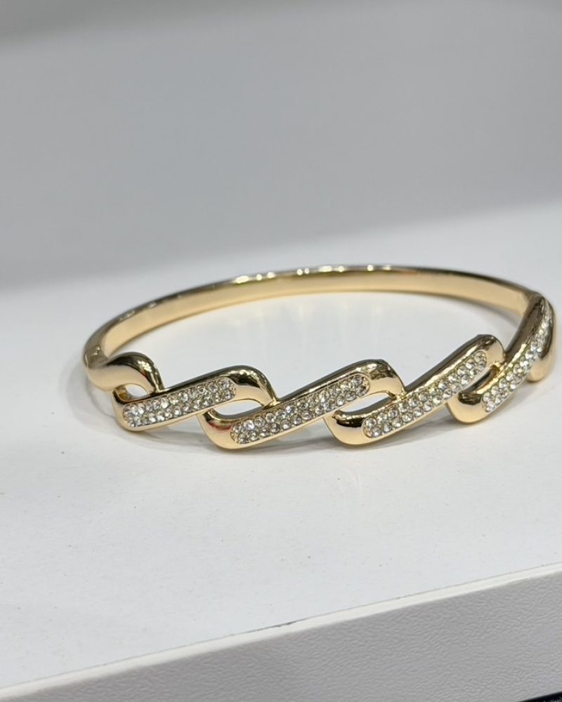 Gold bangle 16