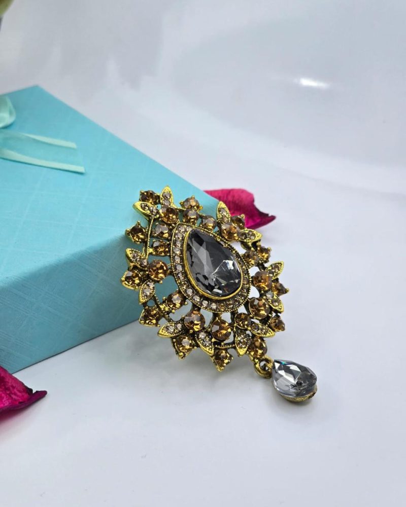 Rhinestone brooch