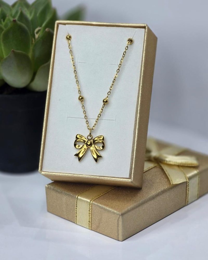 Gold necklace