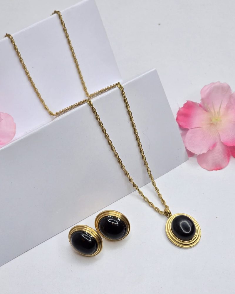 Necklace set