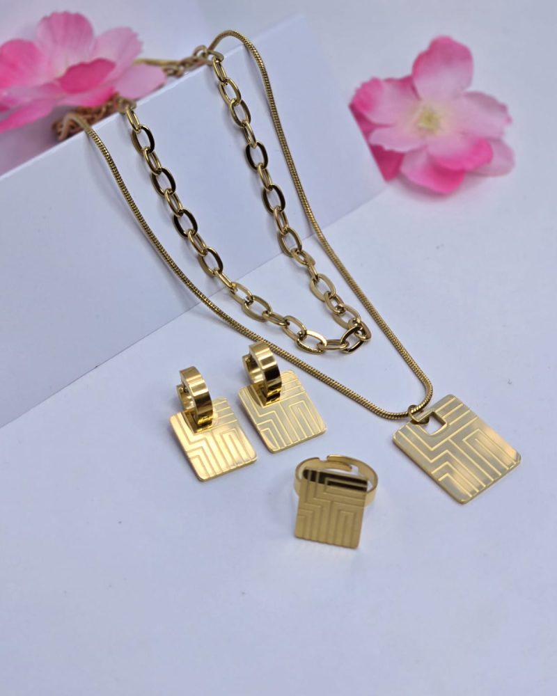 Necklace set