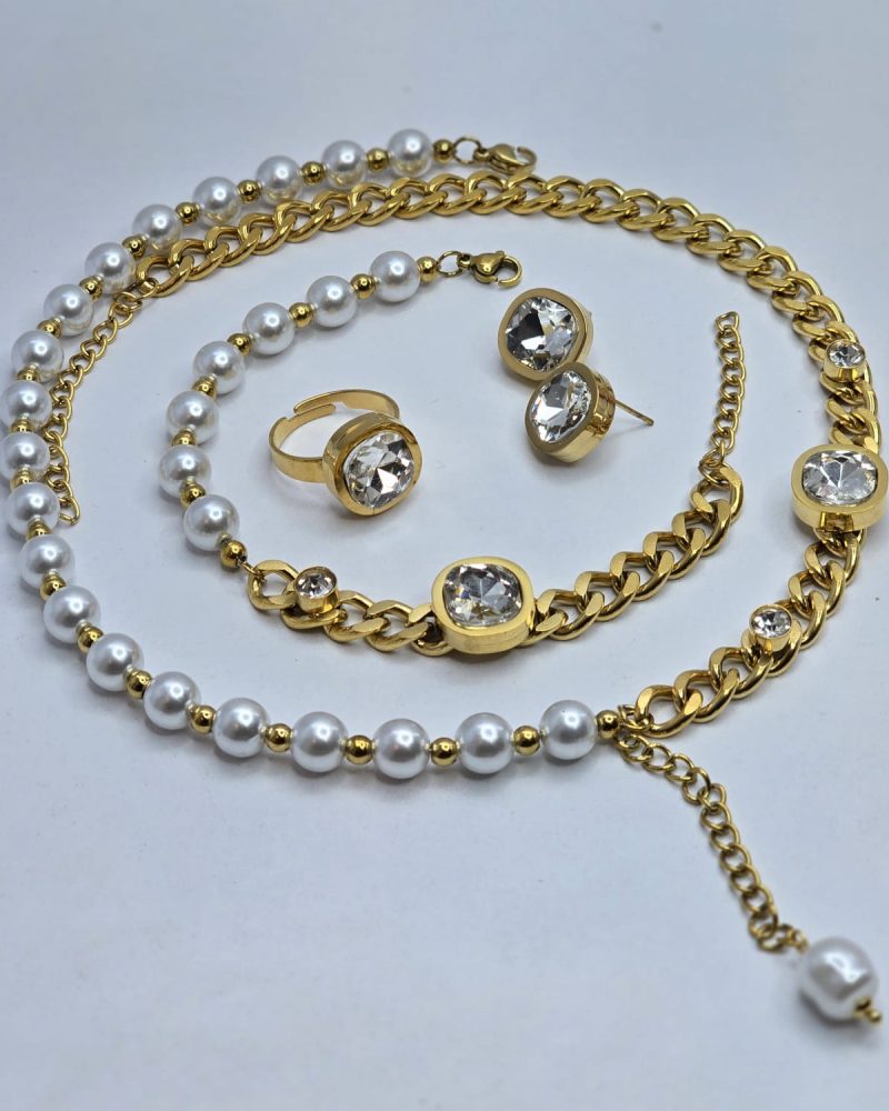 Necklace set