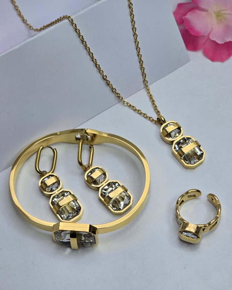Necklace set