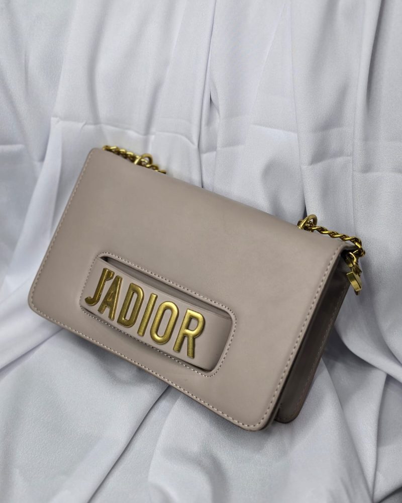 Hand bag
