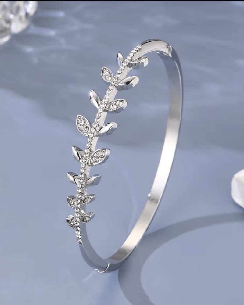 Silver bangle
