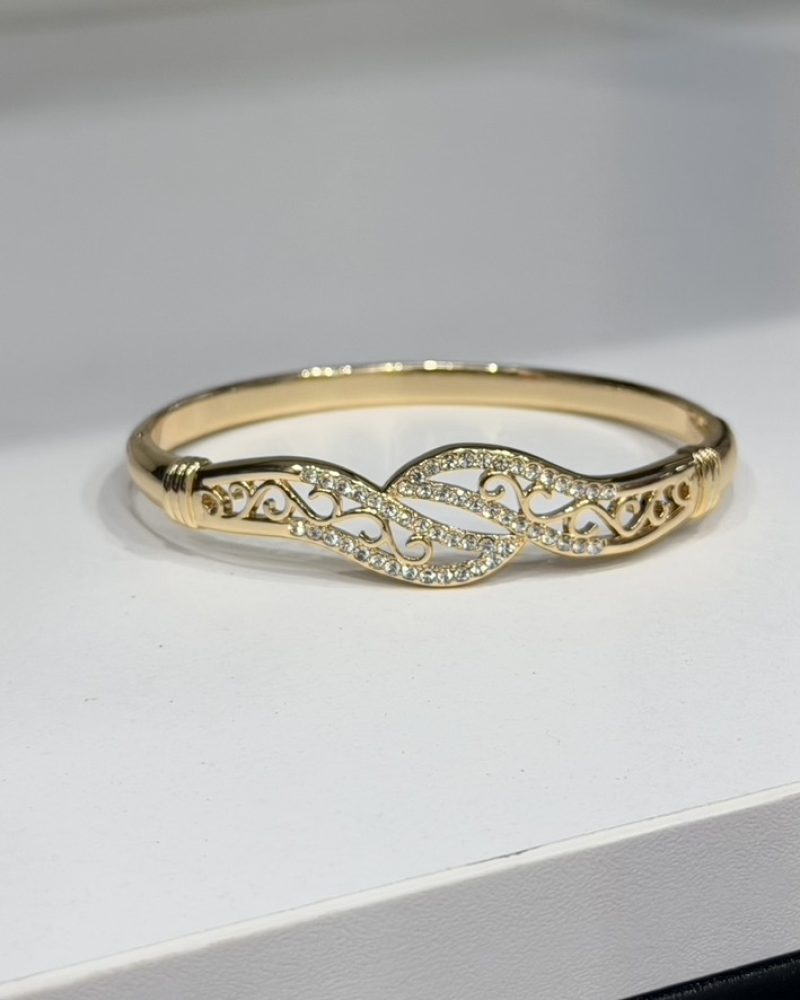 Gold bangle