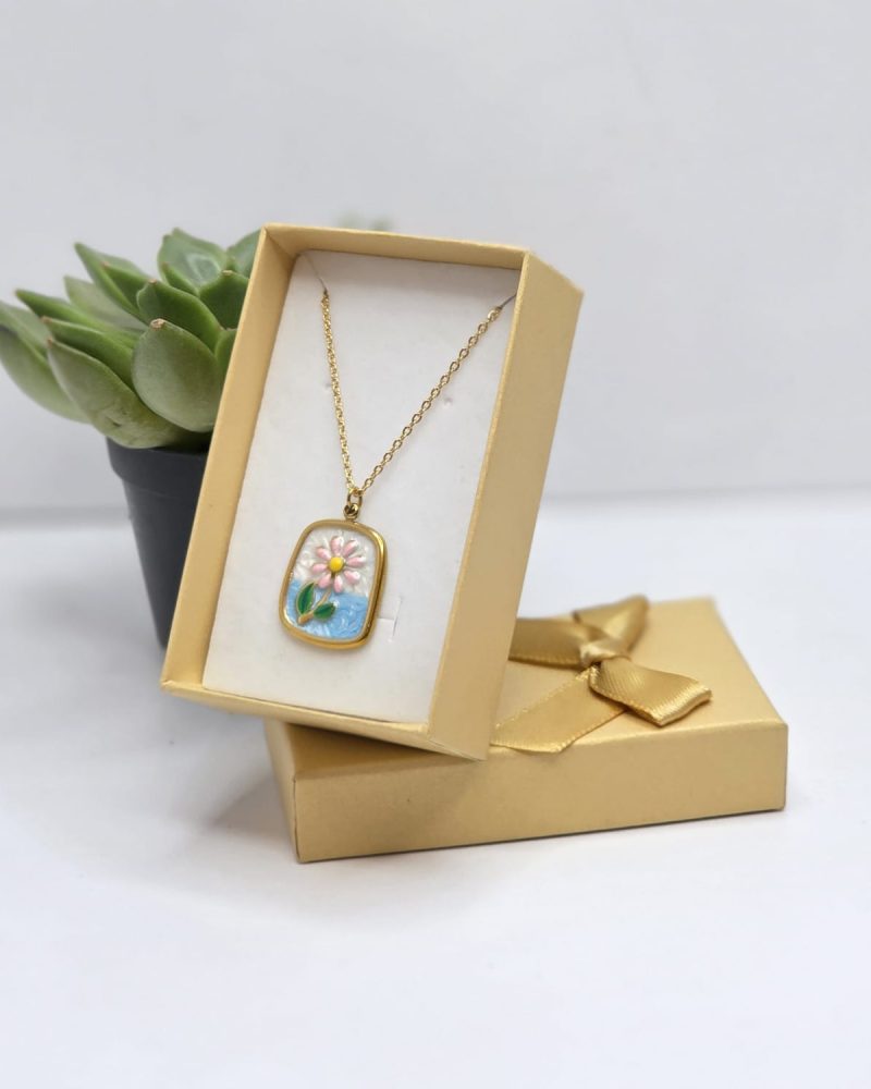 Gold necklace