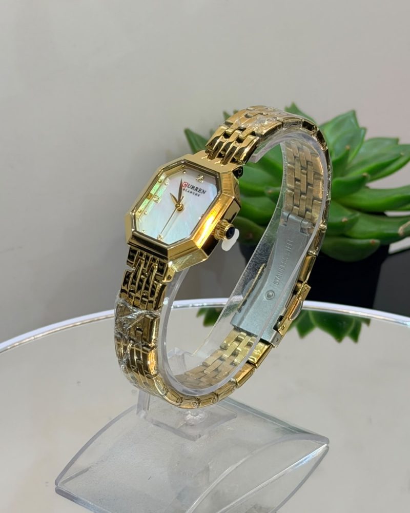 Fashion watch