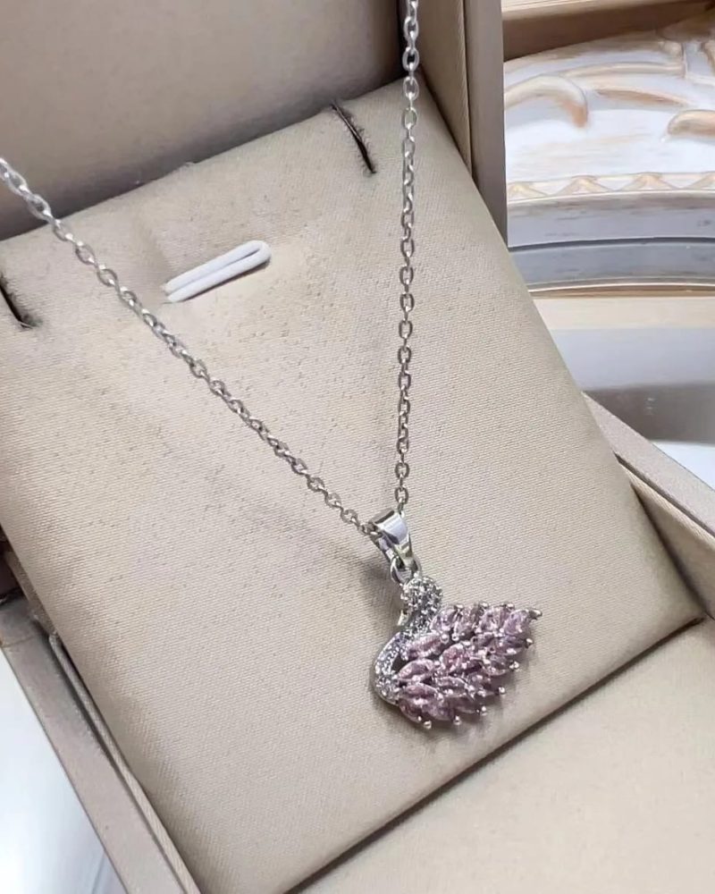 Hypoallergenic necklaces