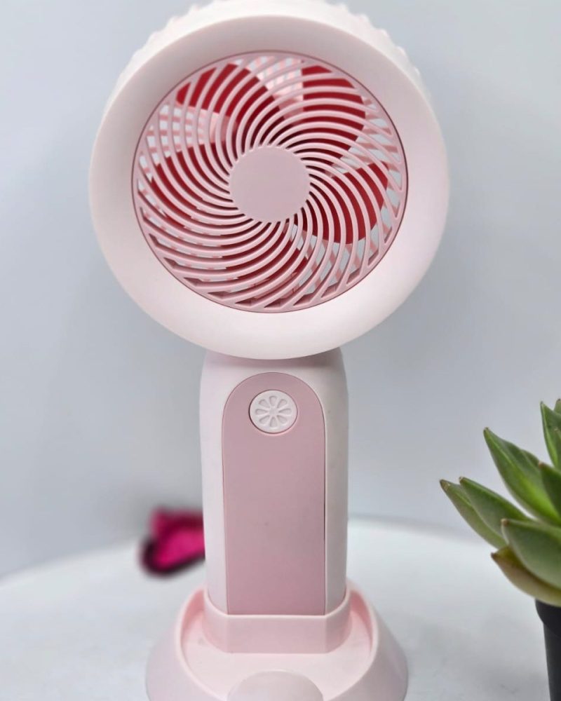 Handheld portable fan